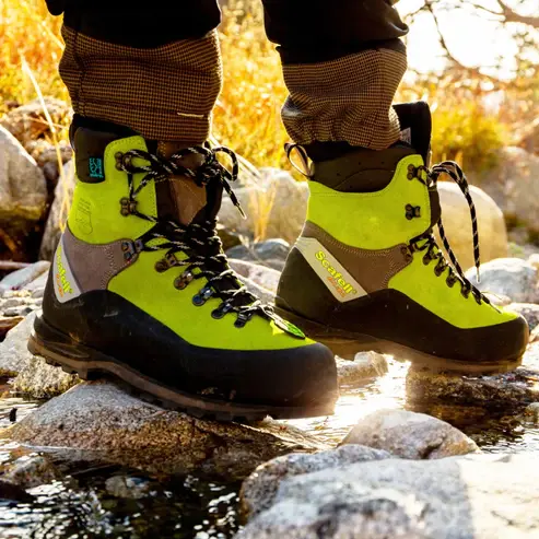 at33000-scafell-lite-class-2-chainsaw-protection-boot-lime-493766.webp